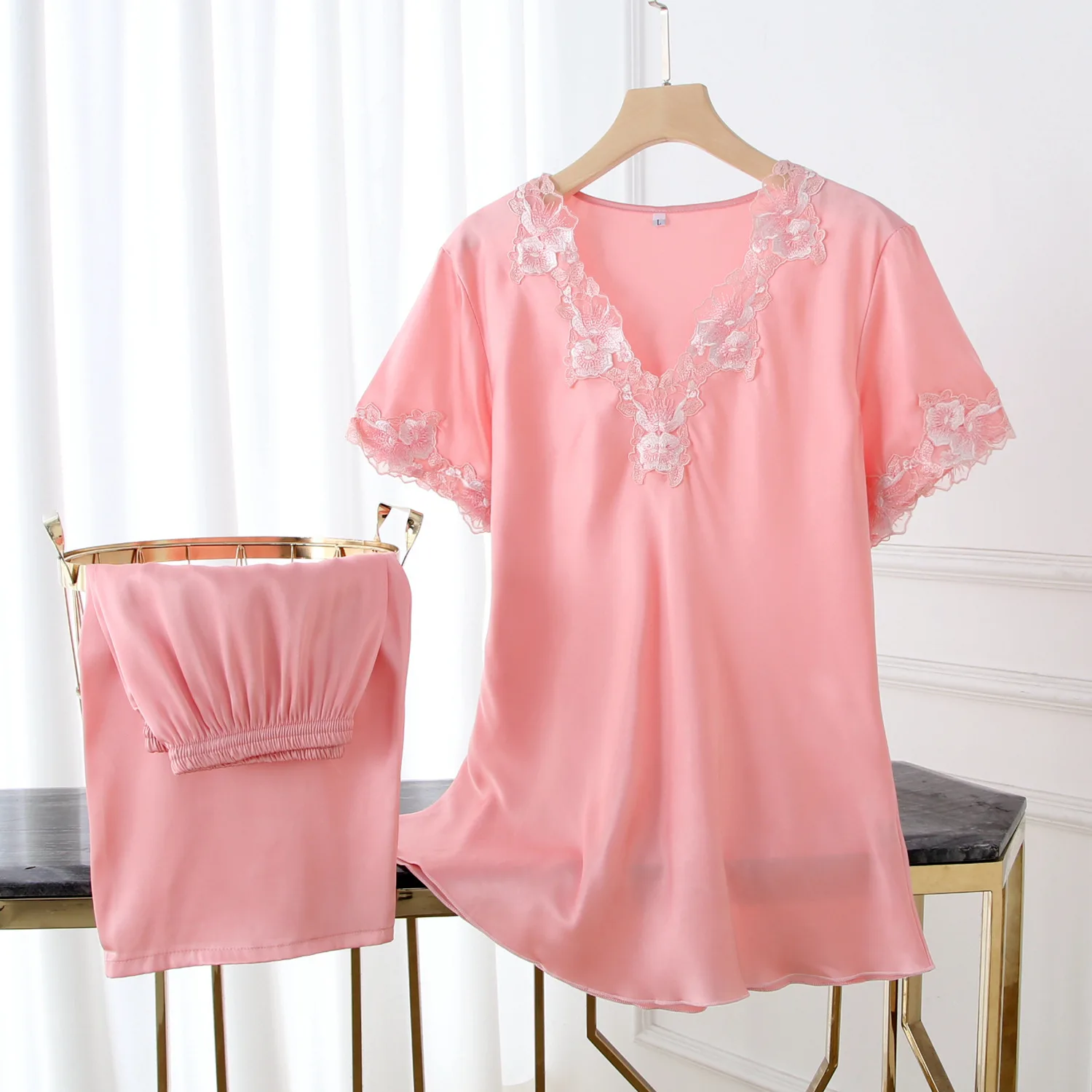 2021 New Summer Pajamas Sets Women's Ice Silk Sexy Nightgown Short Sleeve Trousers 2Pcs Suit Thin Loose Home Wear Sleepwear