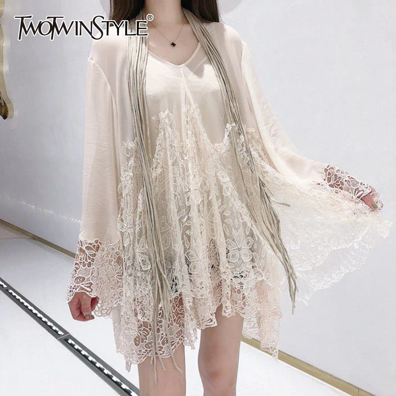 TWOTWINSTYLE кружевное лоскутное платье для женщин с круглым вырезом и расклешенными