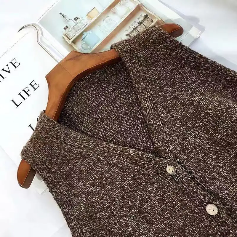 V-образным вырезом с большими карманами вязаный свитер без рукавов для женщин