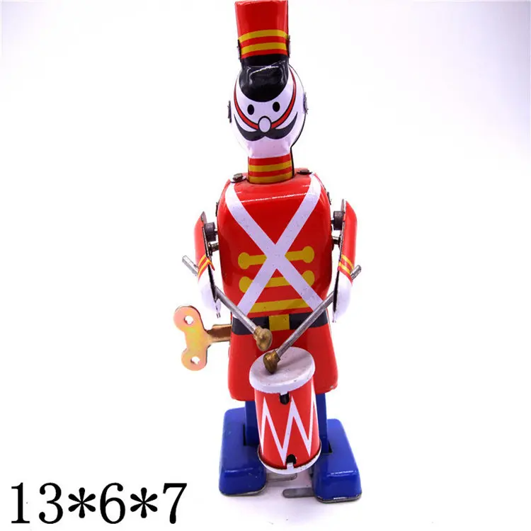 

[Funny] Adult Collection Retro Wind up toy Metal Tin military band robot drummer Mechanical toy Clockwork toy figures kids gift