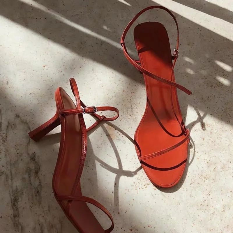 Сандалии из ПВХ с ремешком на щиколотке пикантные туфли тонком каблуке