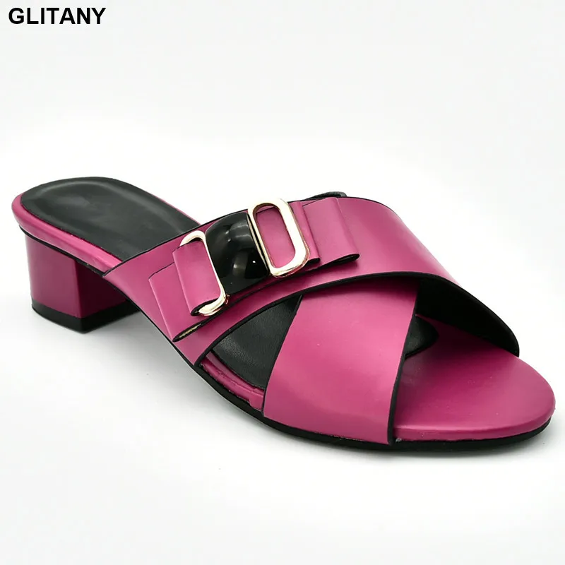 Новое поступление Летние босоножки Женская обувь на низком каблуке Итальянские