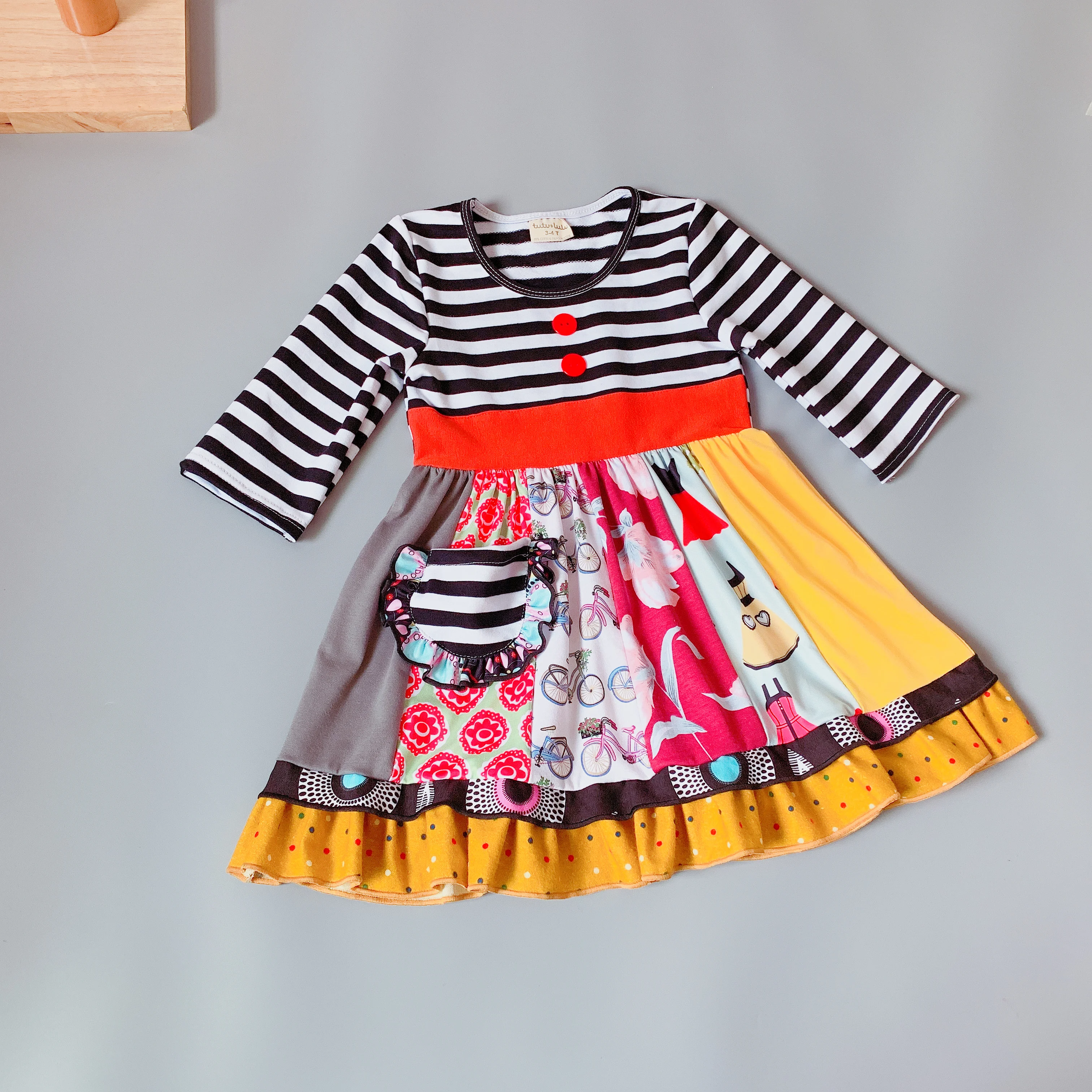 Sping/Winter Thick New Ddesign Black Stripe Ruffle Full Sleeves Style with Flower Trim and Pocket Baby Girls Dress for Present | Детская