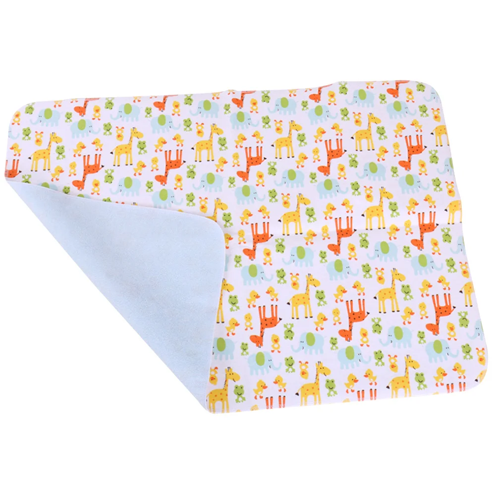 Pa&ntilde;al impermeable de 30x45cm para beb&eacute;, almohadilla aislante reutilizable con estampado de dibujos animados, cambiador de orina infantil, suave, para el hogar-4