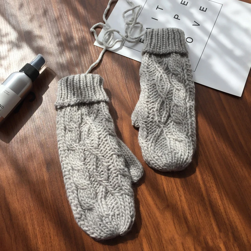 Перчатки женские однотонные вязаные без пальцев зимние теплые утепленные |