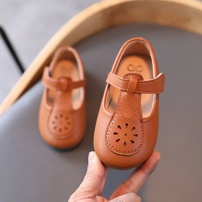

New Korean Girls' Shoes in Spring And Summer of 2021 Non-slip Super Sandalias Kids Shoes Soft Girls Leather Flats Girls Flats