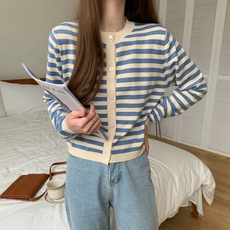 

Striped Summer Knitted T-Shirts Women O-Neck Long Sleeve Casual Shirts Tops Korean Single Breasted Loose Knitwear Spring Z583