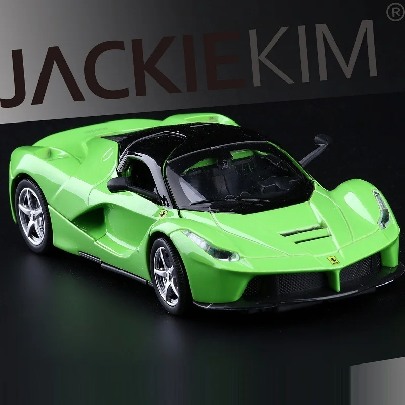 Высокая имитация изысканных литых и игрушечных транспортных средств: двойные