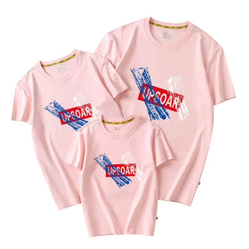 Одинаковые наряды для всей семьи футболки с коротким рукавом и круглым вырезом