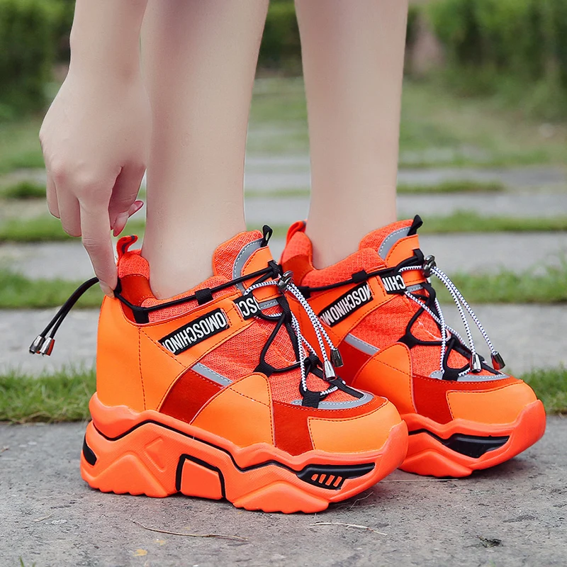 Женские кроссовки на танкетке повседневные туфли очень высоком каблуке и