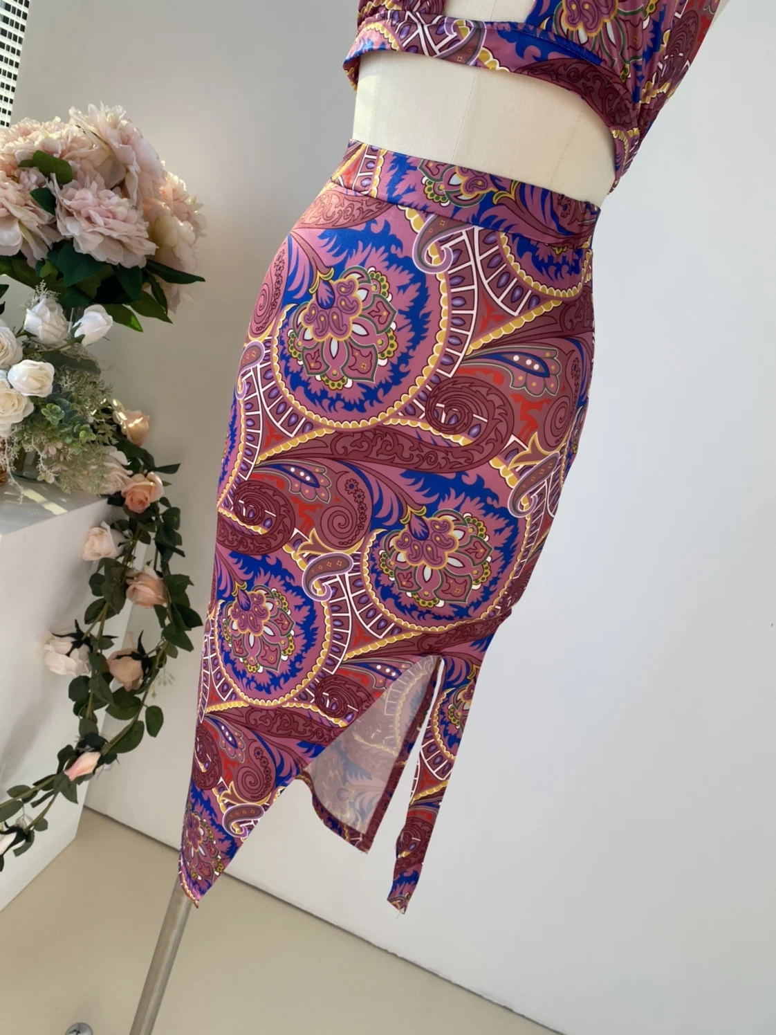 

2021 Summer Autumn Holiday Sexy Halter Backless Top and Asymmetric Skirts Women Sets