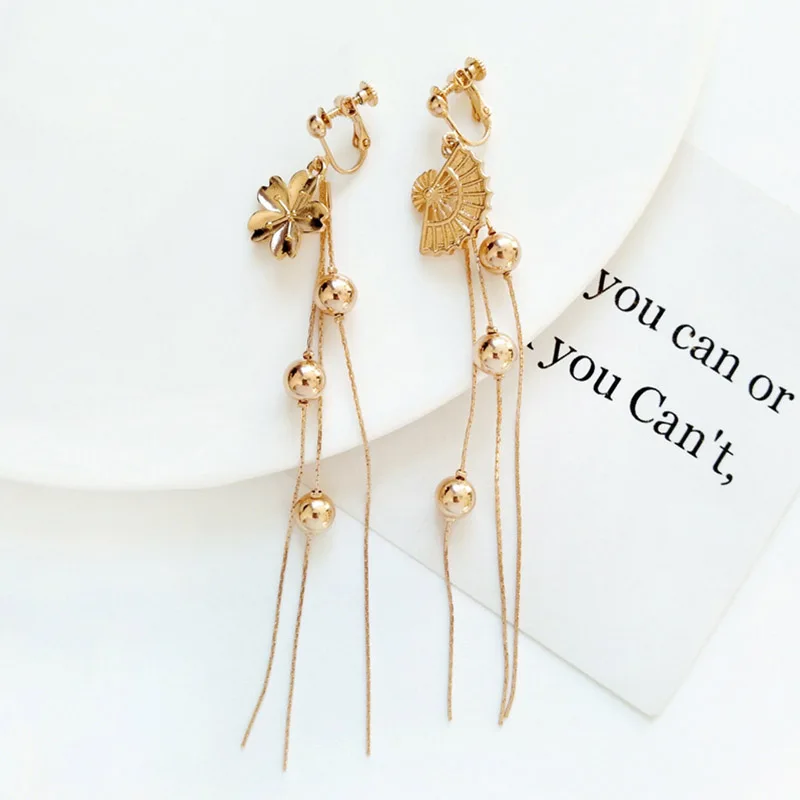 Женские серьги-клипсы золотая металлическая Длинная цепочка вишневый цветок