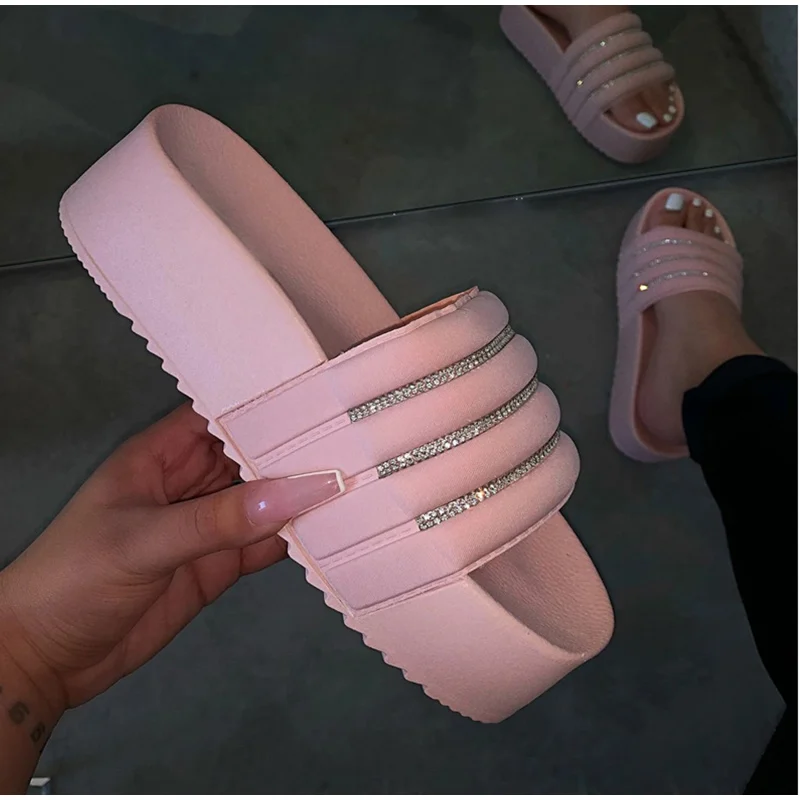 

Удобные повседневные Модные женские тапочки; Прямая поставка; Женские слипоны; Женские туфли на плоской платформе с открытым носком и крист...