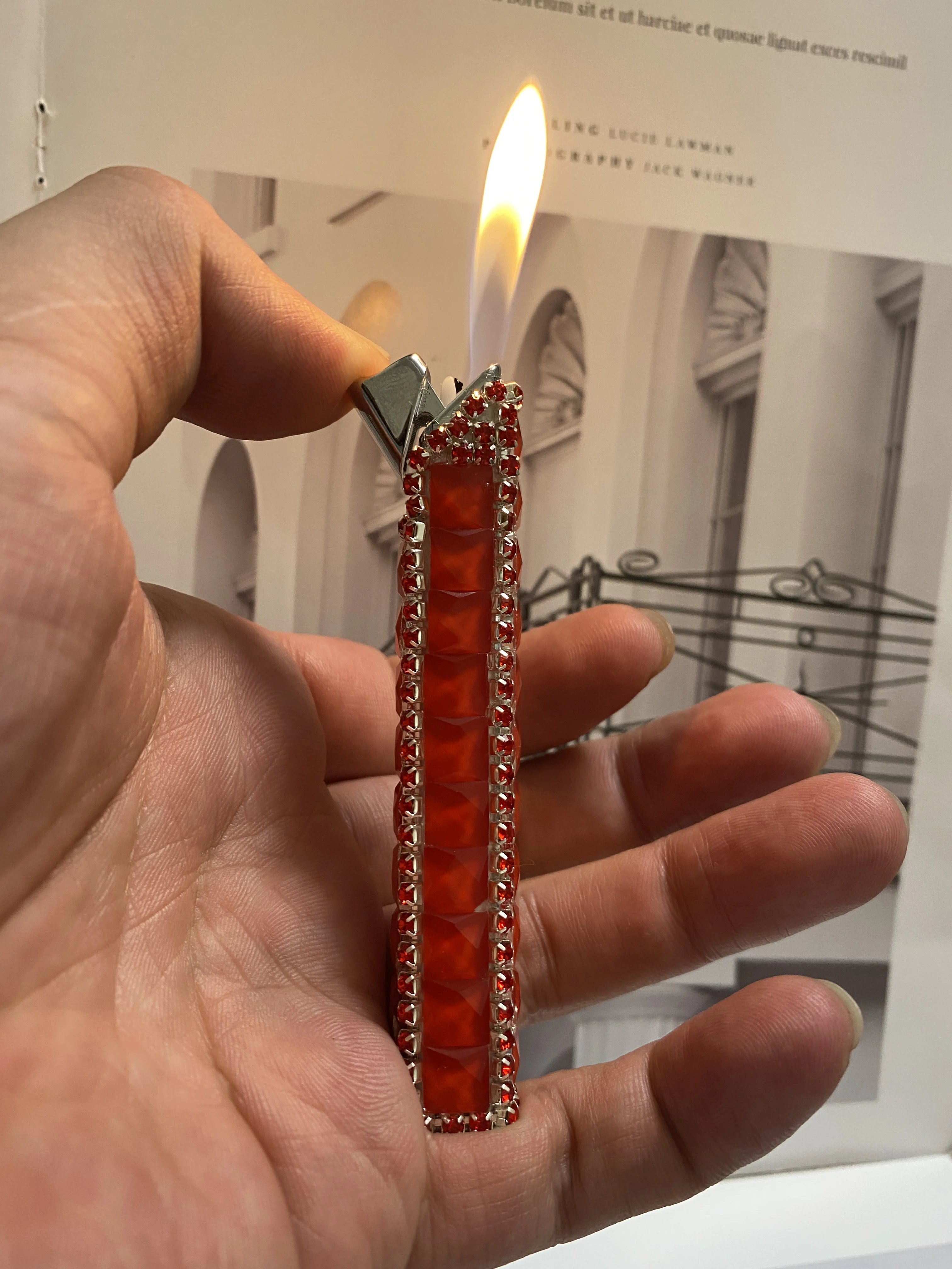 Бутановая Зажигалка с открытым огнем великолепная Дамская помада зажигалка для