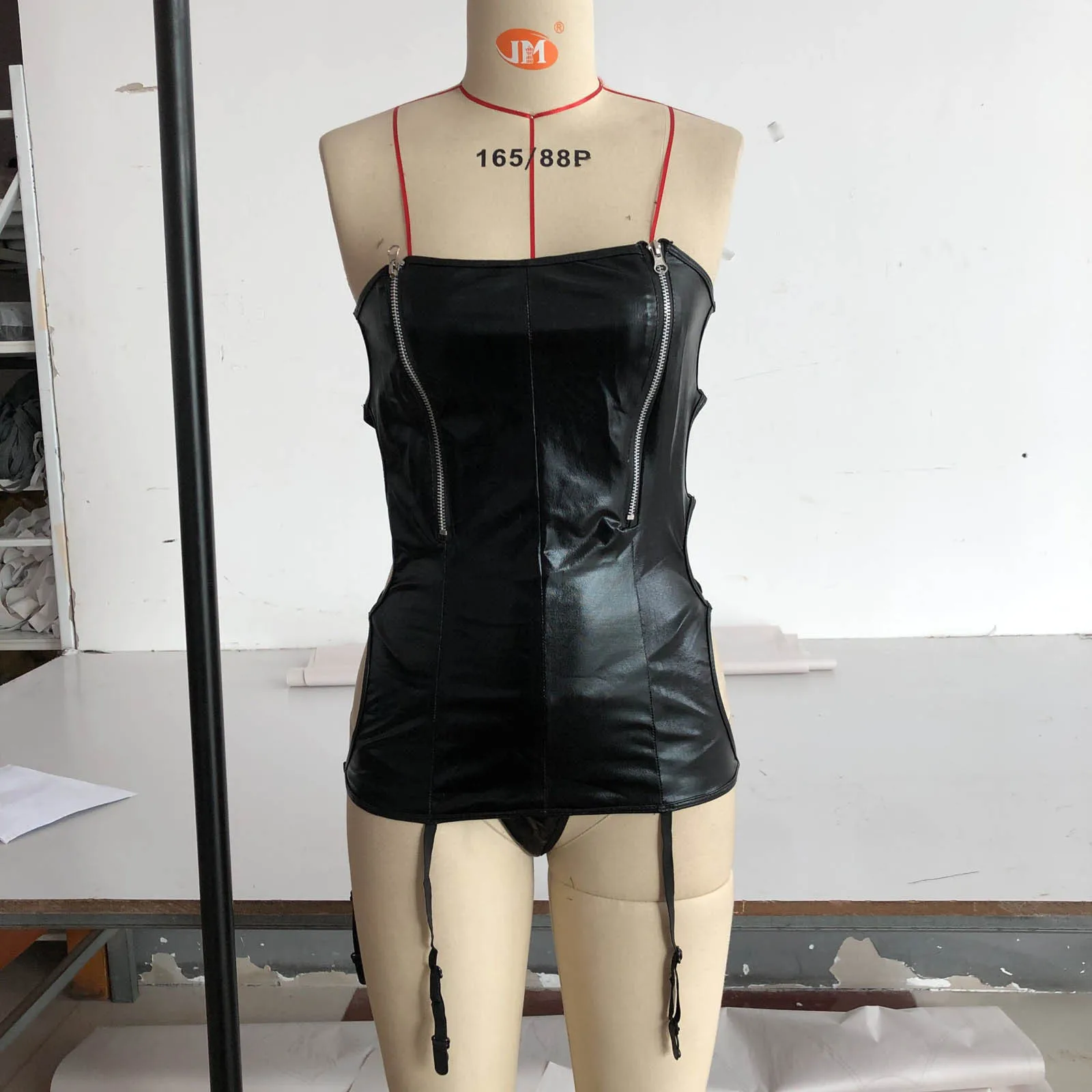 Сексуальное нижнее белье женское эротическое облегающее черное из