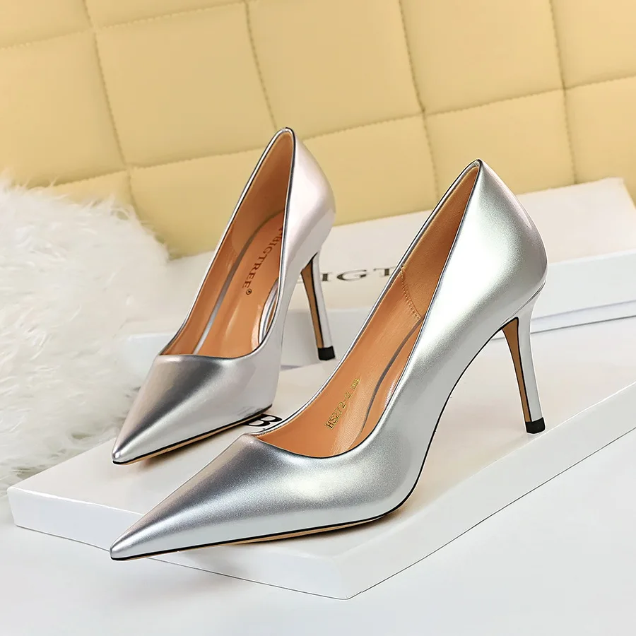 2021 New Women Yellow Blue 8.5cm High Heels Pumps Patent Leather Female Scarpins Office Pointed Toe Tacons Pumps Shoes Plus Size