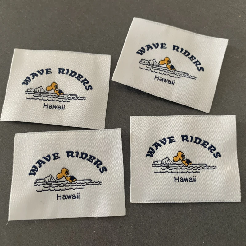 

Custom-Made 4*5cm in 300 pieces