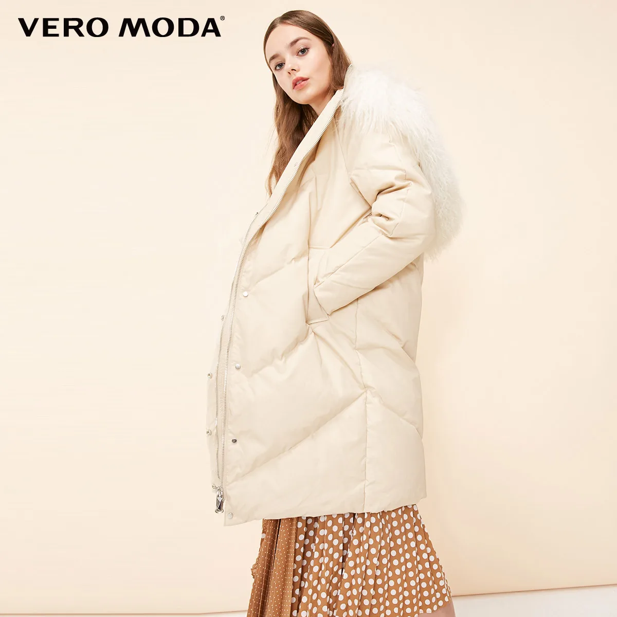 Vero Moda Женская 90% белая куртка-пуховик на утином пуху с воротником из овечьего меха с капюшоном | 318412556 - Цвет: Latte s