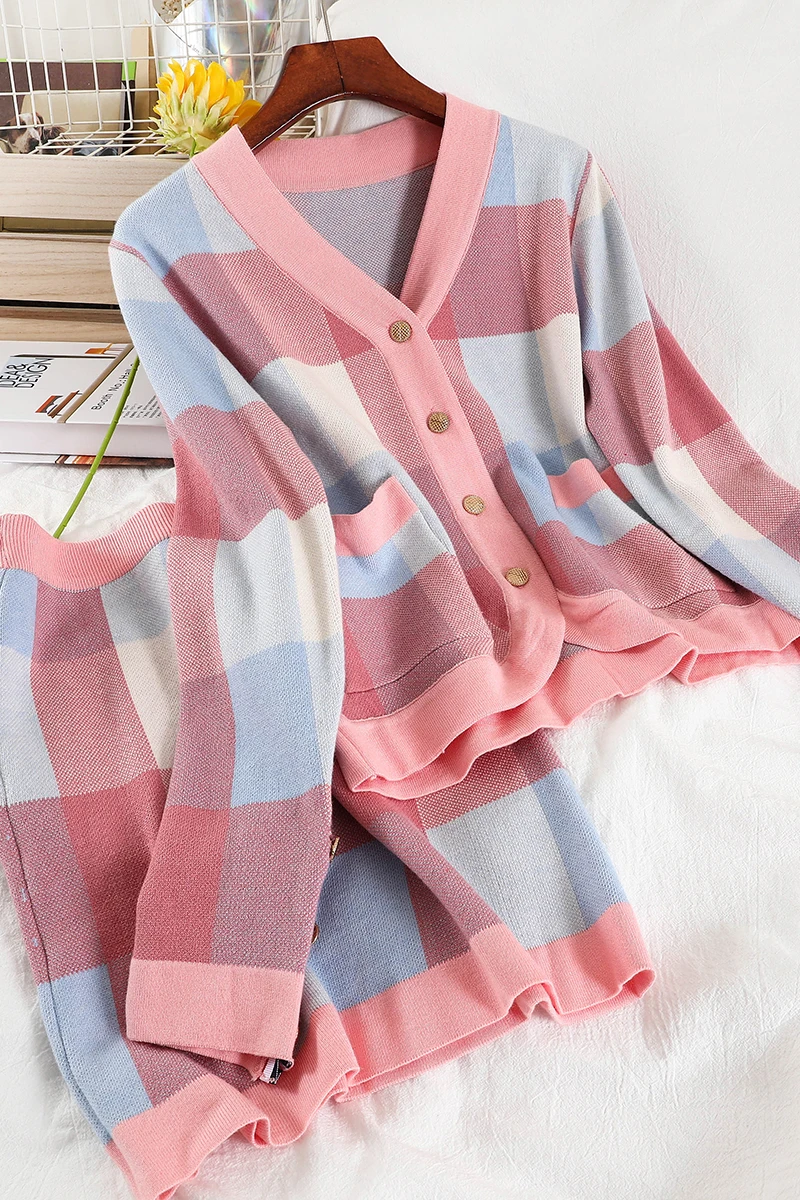 

Personality hit color casual suit Korean 2021 V-neck sweater, hip and thin skirt, two-piece suit