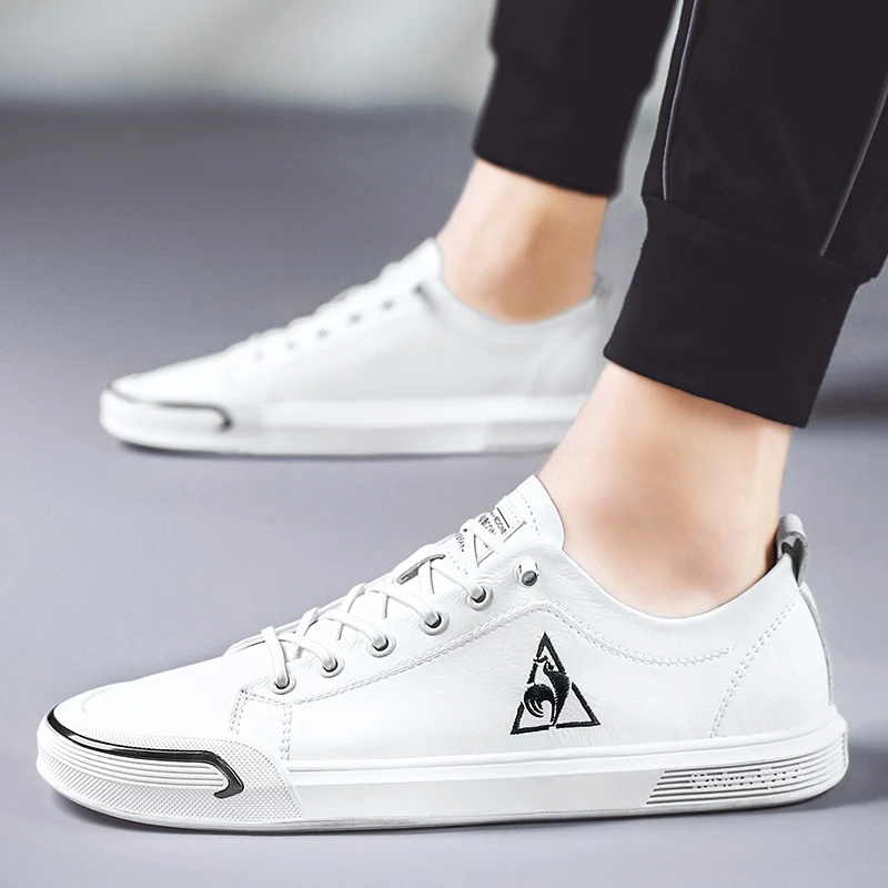 Murah 2021 Sepatu Kasual Populer Pria Sepatu Kulit Putih Krem Untuk Pria Sneakers Kasual Desainer Pria Sepatu Jalan Kualitas Tinggi Pria