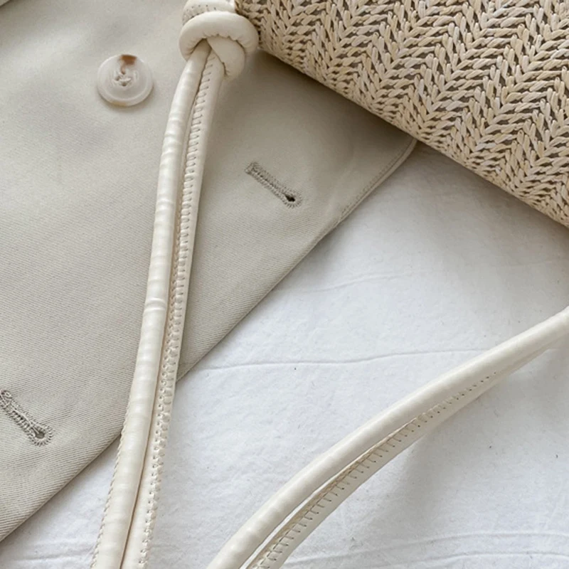 

Straw Woven Women's Messenger Bag Fashion Bohemian Stitching PU Leather Shoulder Bag Underarm Bag