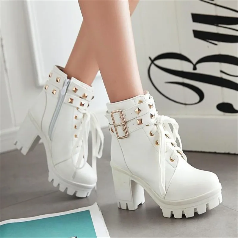 Женские ботинки Уличная обувь из мягкой кожи мотоциклетные уличные высокие в