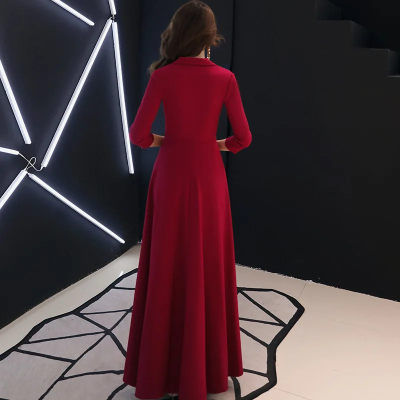 Однотонное женское свадебное платье бордового цвета с V-образным вырезом |