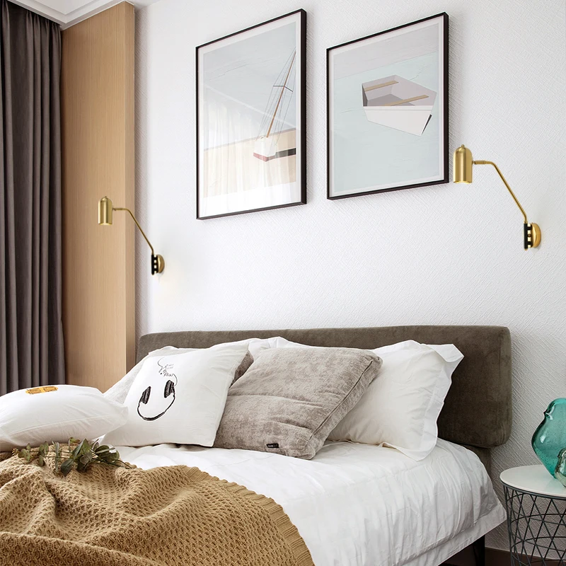 Прикроватный светильник простой Регулируемый Настенный золотого цвета для