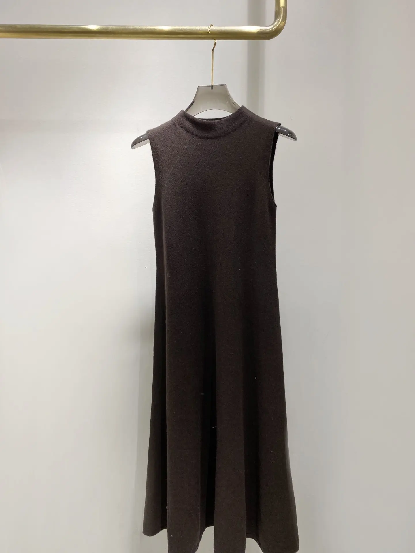 

Ladies 2021 New Fashion Sleeveless Stand Collar Cashmere Dress 1113