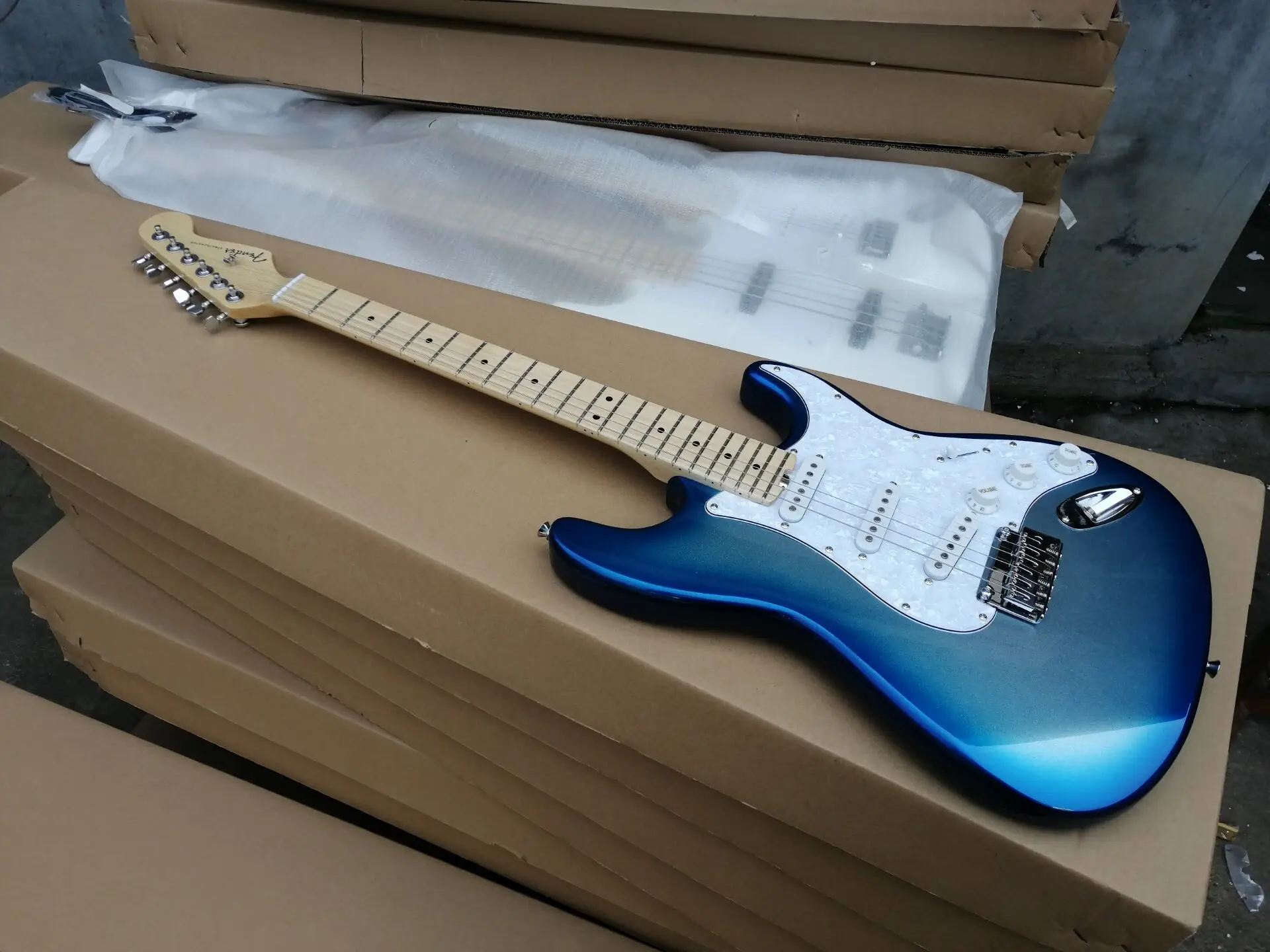 Высокое качество FP ST1106 звездного неба взрыв цвета твердое тело белая накладка