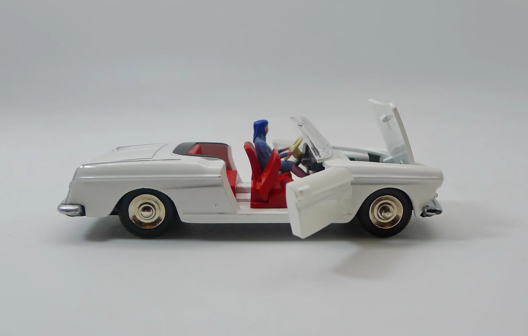 Atlas Dinky Toys 528 PEUGEOT 404 Cabriolet 1:43 литой модельный автомобиль
