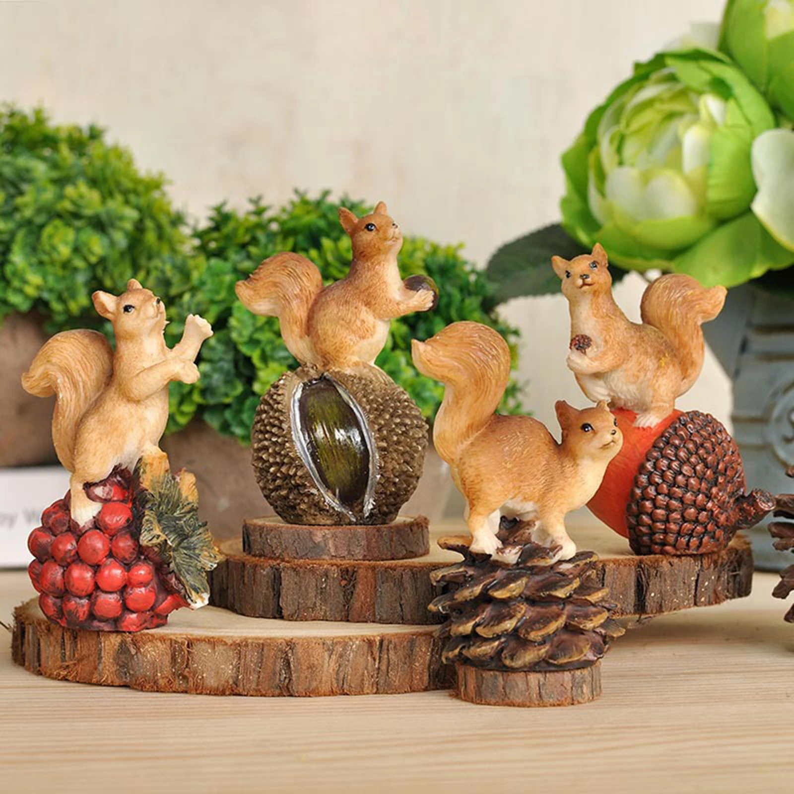 

Resin Squirrel Small Ornaments And Miniature Models Statues Animal Floral Immortal Home Decor Courtyard Garden American Rural