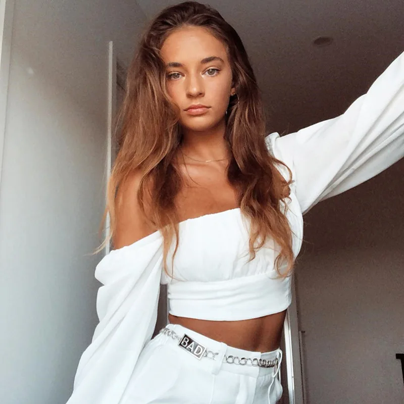 Женские короткие блузки с квадратным вырезом и рюшами длинным рукавом