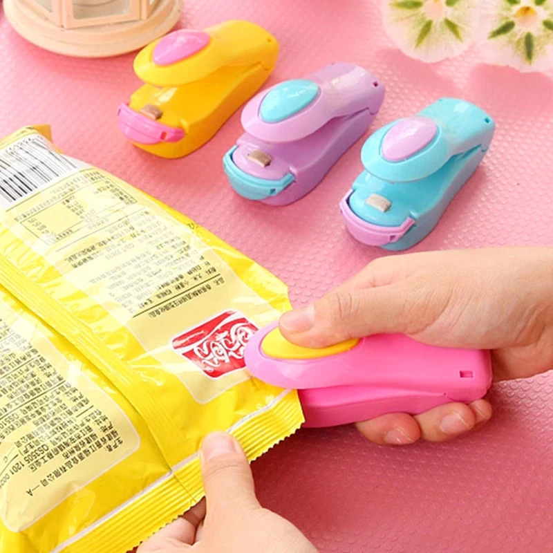 

1PC Mini Heat Sealing Machine Portable Household Sealer Impulse Plastic Poly Bag Not Battery Home Package Resealer Heat Sealers