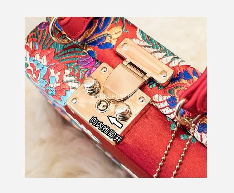 

Cheongsam bag in stock 2021 new simple fashion large-capacity bag female cute handbag embroidered national style messenger bag