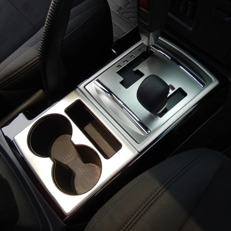 Хромированные накладки на консоль между сидений окантовка коробки передач