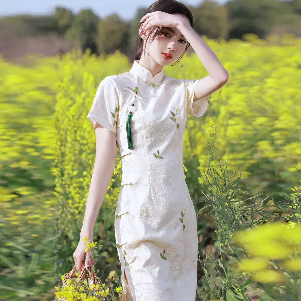 

New Improved Dress Retro Cheongsam Young Elegant Summer White 2021 Small Fresh Sexy Short Bodycorn Vintage Fashion Midi Dress