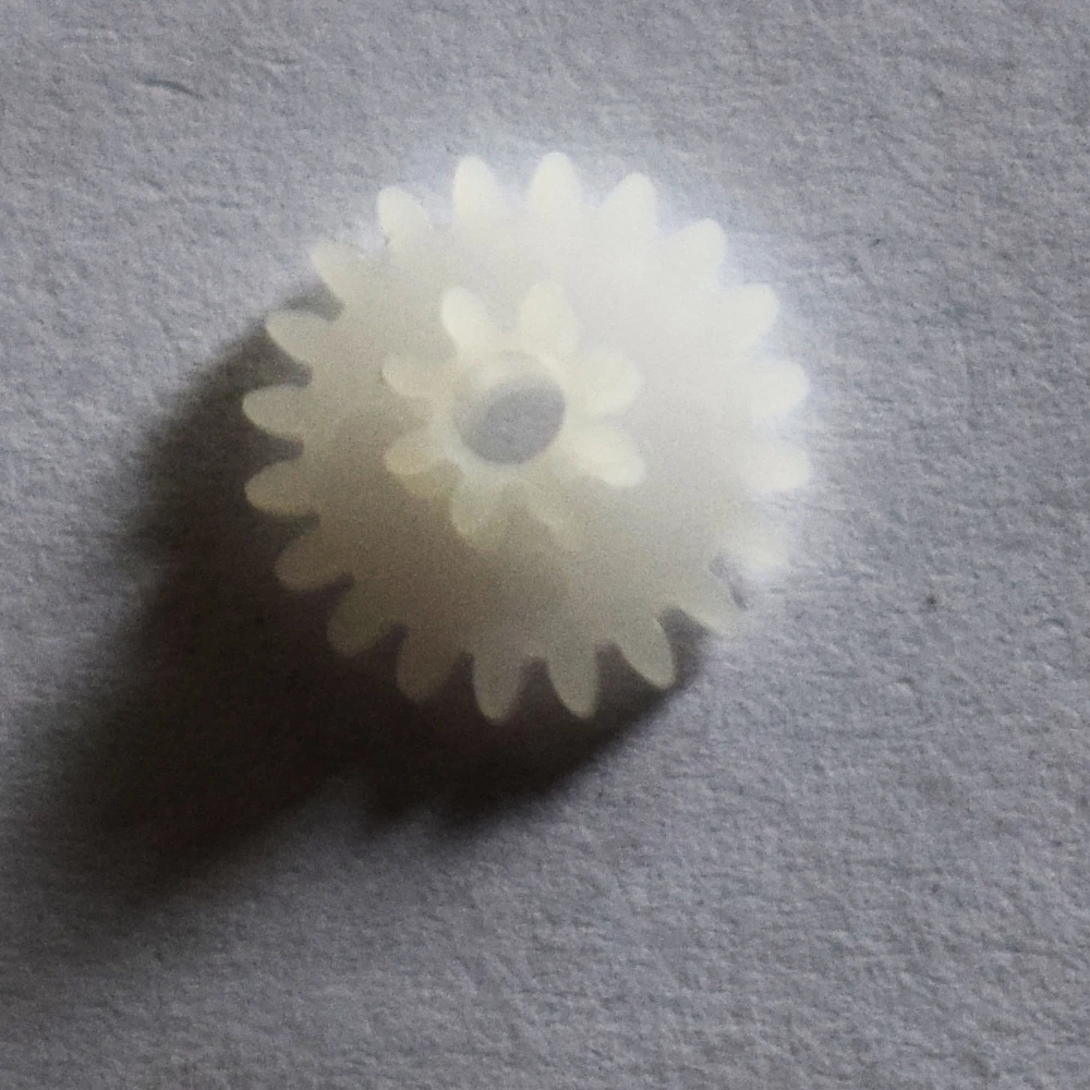 5667 шт. 20 + 8T 2 1 мм отверстие пластиковая Шестерня Радиоуправляемый автомобиль
