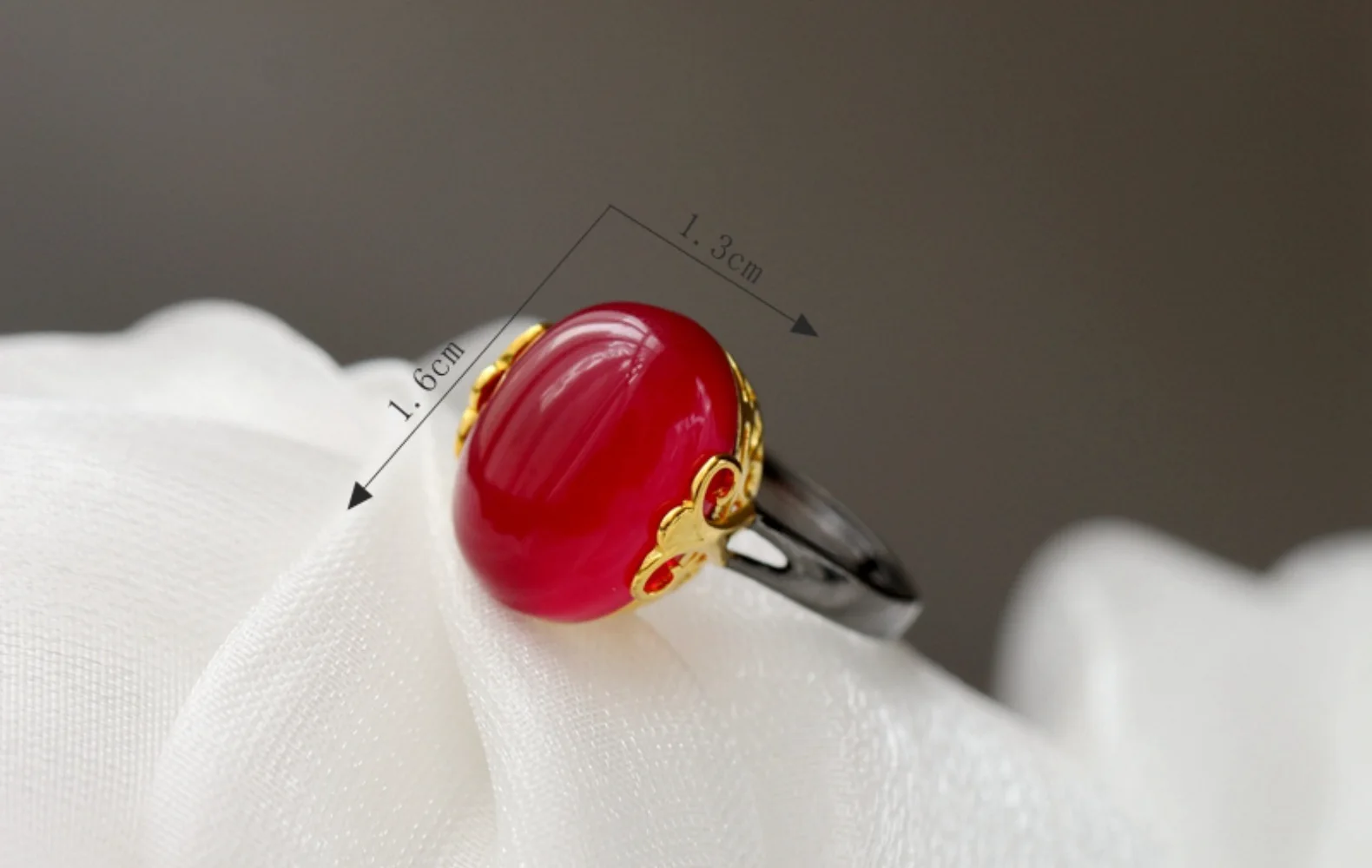 Стандартное винтажное открытое серебряное кольцо с натуральным красным