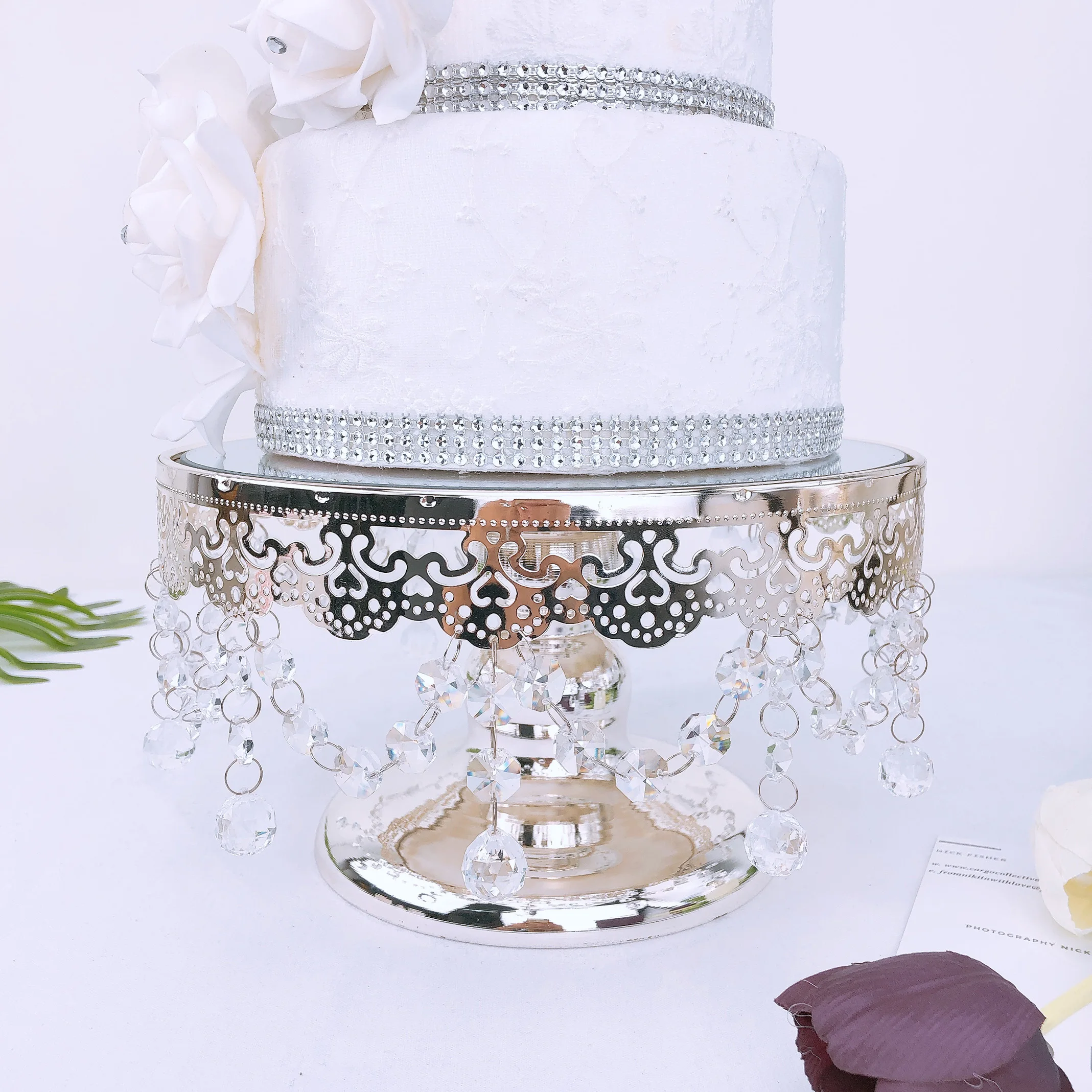 Серебряный круглый зеркальный поддон с кристальными краями для приема