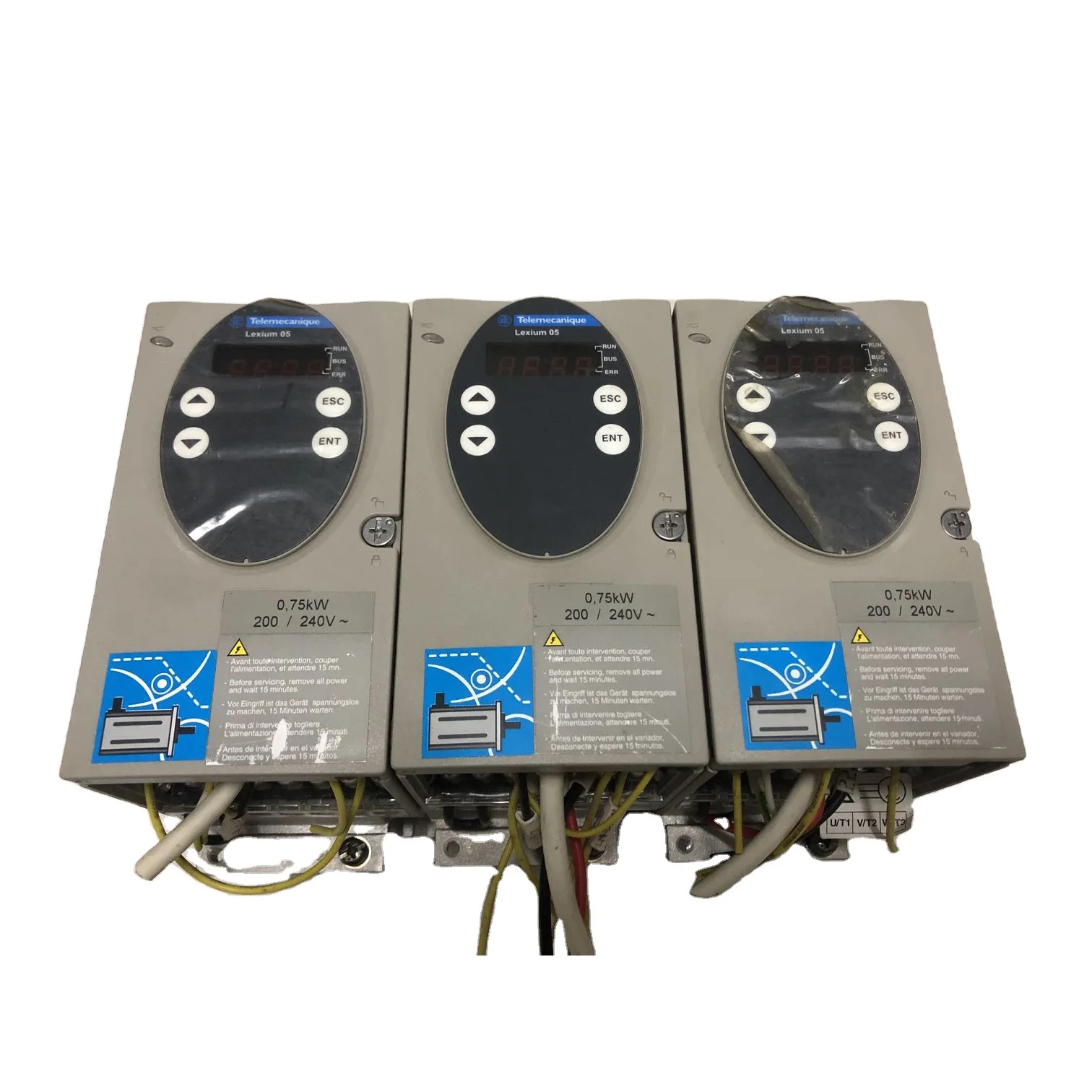 

Серводвигатель/привод Schneider LXM05CD10M2