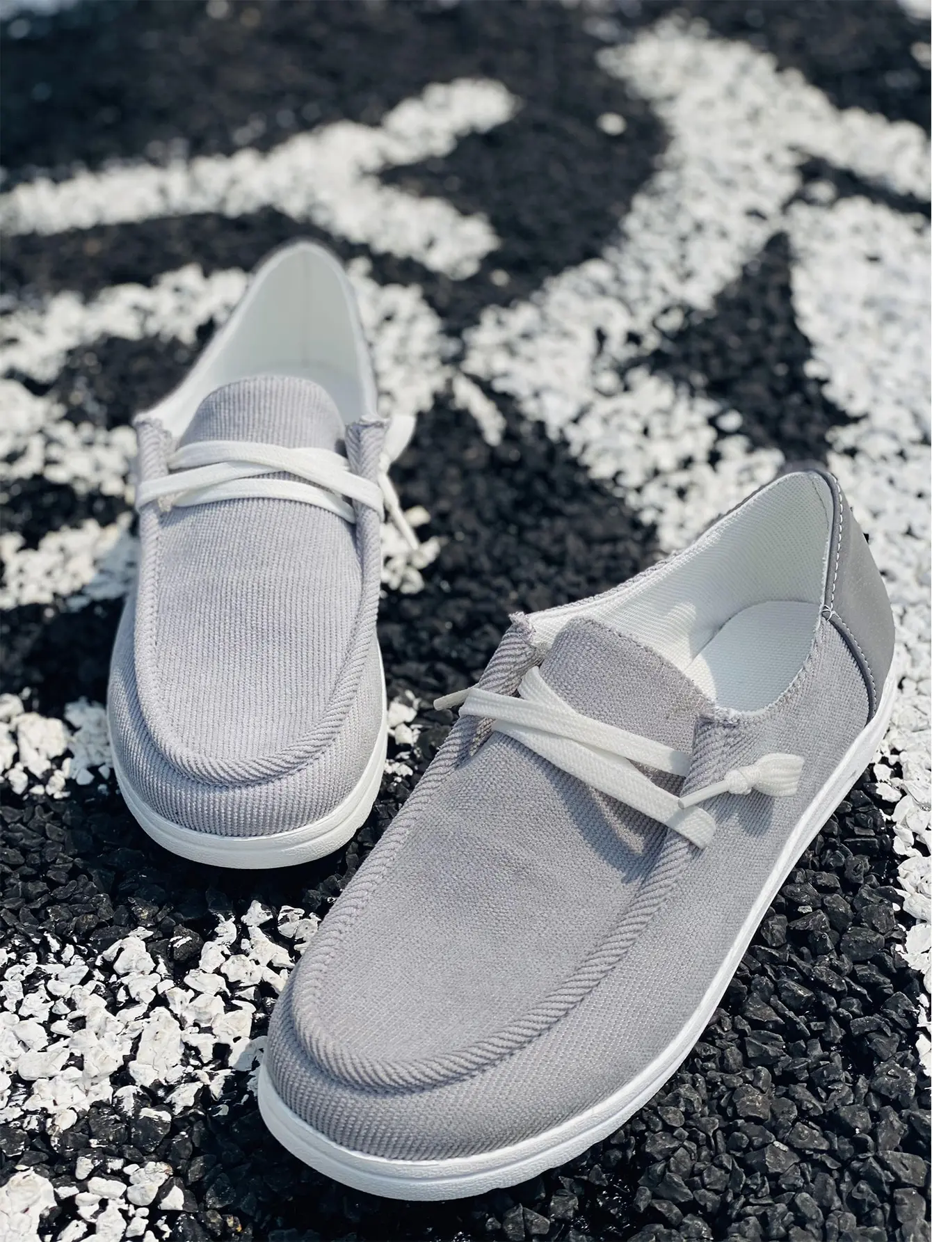 

Canvas Shoes Women Lace Up Sneakers Summer Ladies Loafers Soft Breathable Casual Shoes Solid Female Flat Shoes Plus Size 43