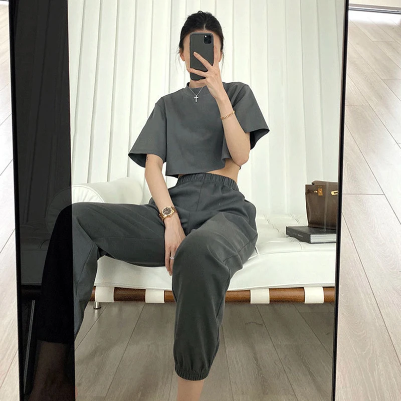 Женский Повседневный костюм TWOTWINSTYLE летний из двух предметов топ с круглым
