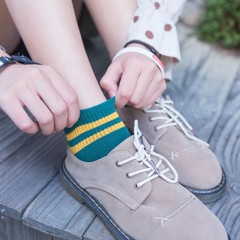 

Женские полосатые короткие носки, женские спортивные короткие носки в уличном стиле, хлопковые Повседневные носки карамельных цветов в сти...