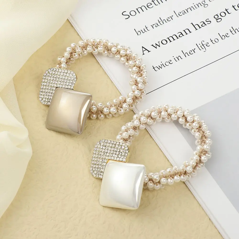 

Gift Cube Fashionable Pearl Elegant Hair Tie Rhinestone Retro