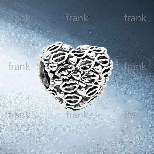 

796564 Love & Kisses Charm