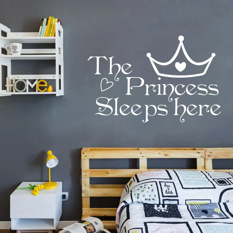 

Creative Beautiful Cartoon Crown Wall Stickers for Kids Room Decor PVC Mural Home Decoration Baby Nursery Wall Decals