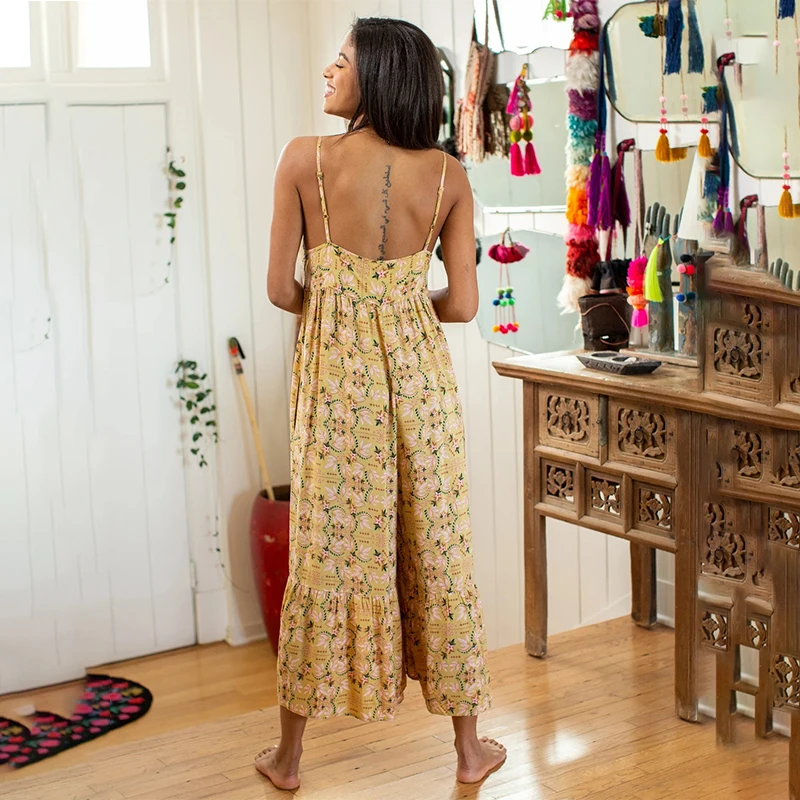 

2021 Summer Casual Sleeveless Strap Floral Wide Leg Jumpsuit Women Sexy Backless V Neck Bohemian Loose Rompers Red Color Overall