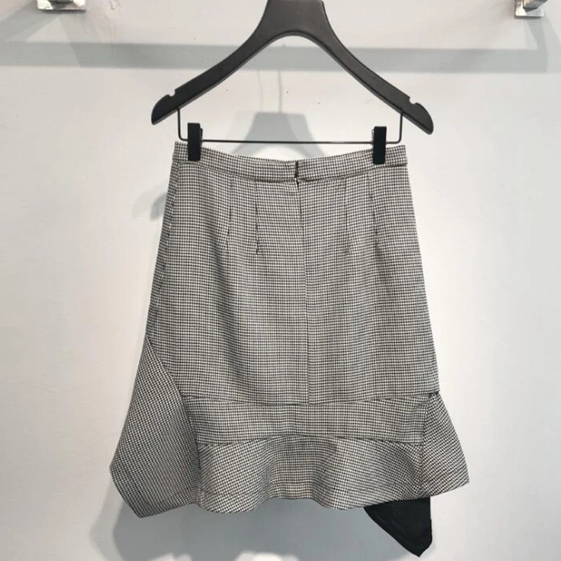 

Woman Plaid Mini Skirts 2020