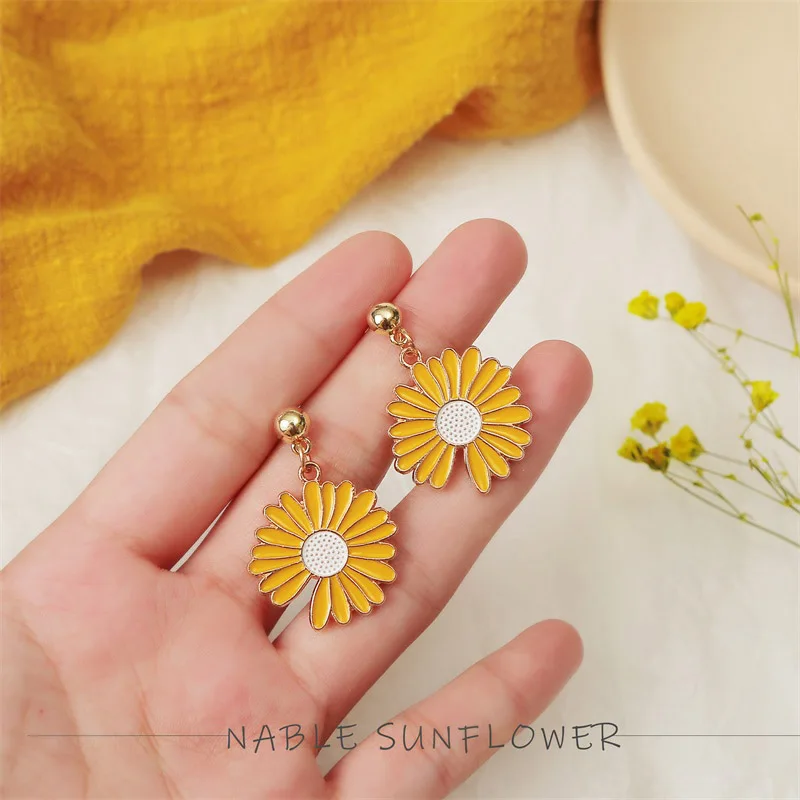 2020 Korean Style Fashion Spring Summer Yellow White Enamel Chrysanthemum Flower Dangle Earrings For Women Girls Cute Jewelry | Украшения и
